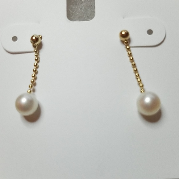 Delicate Akoya 5.8mm Pearl drop Earrings - Picture 1 of 3